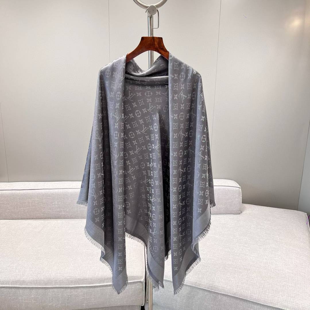 Louis Vuitton Scarf M75120 view 7