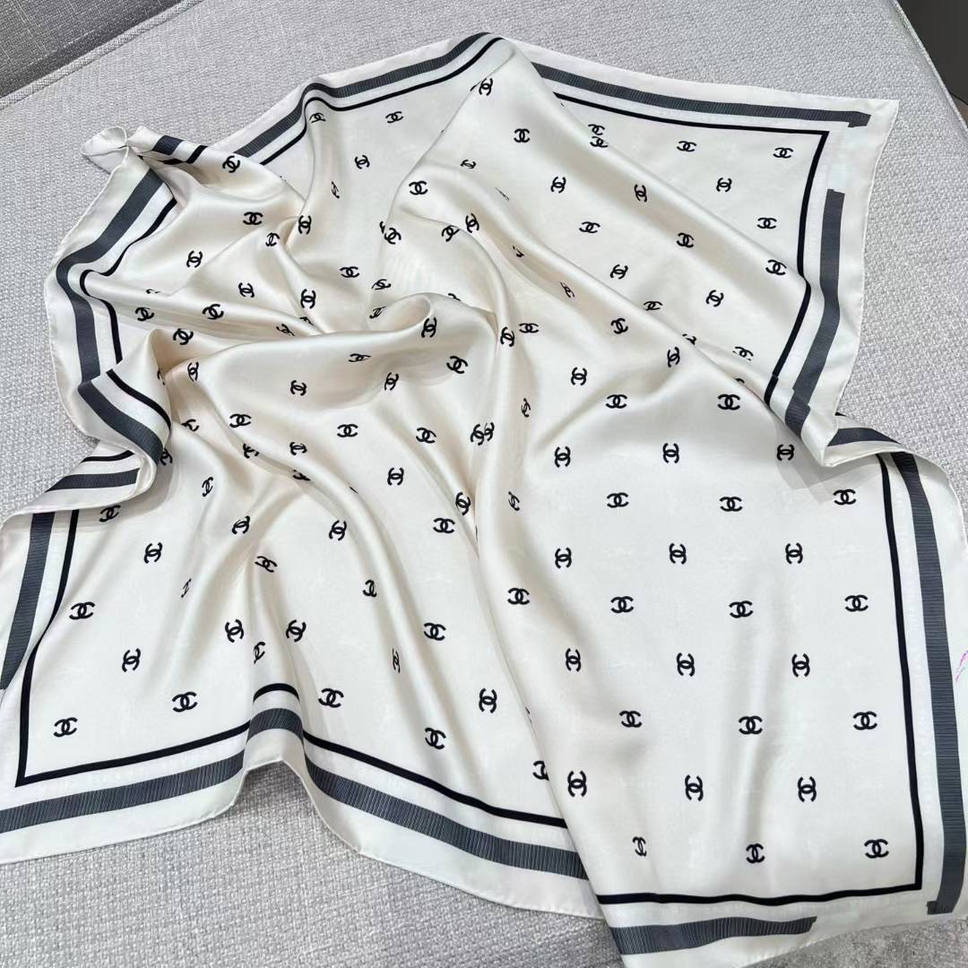 Chanel Scarf view 8
