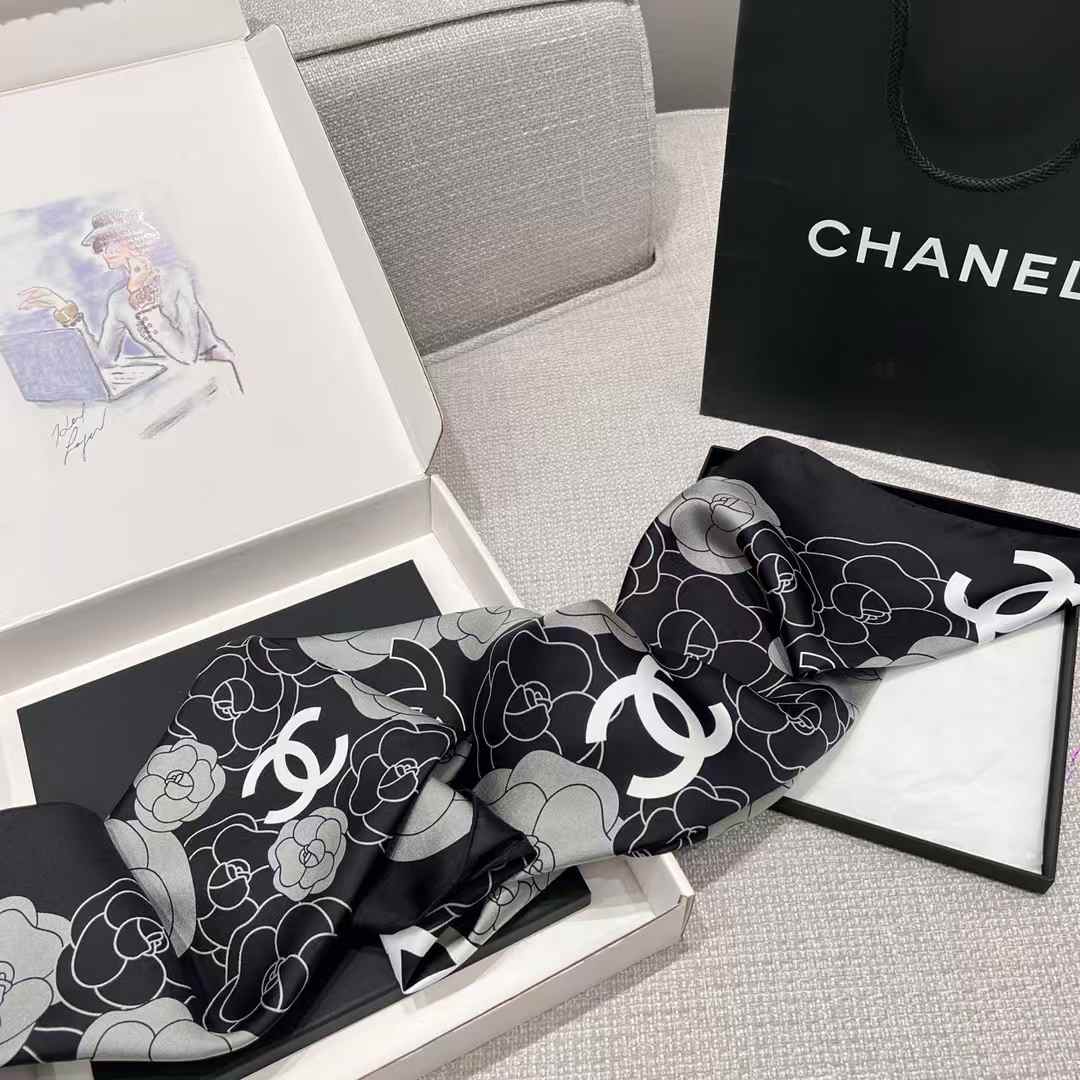 Chanel Square scarf view 7