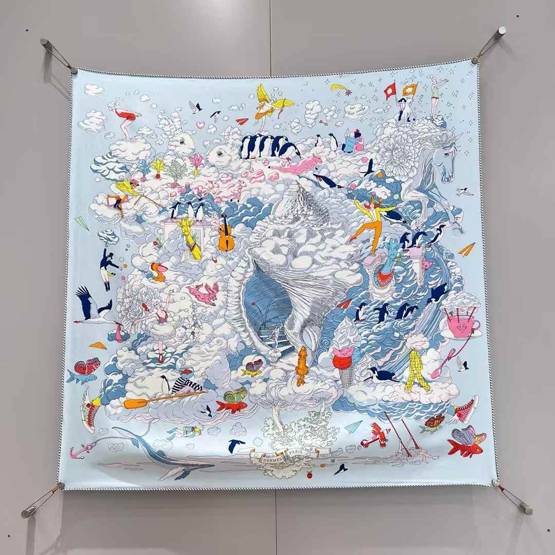 Hermès Square scarf view 1