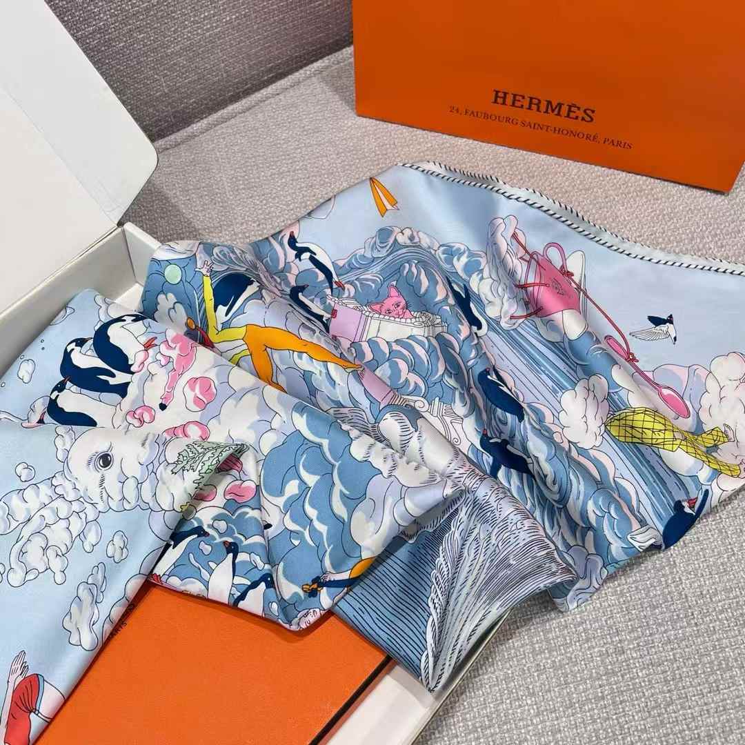 Hermès Square scarf view 7