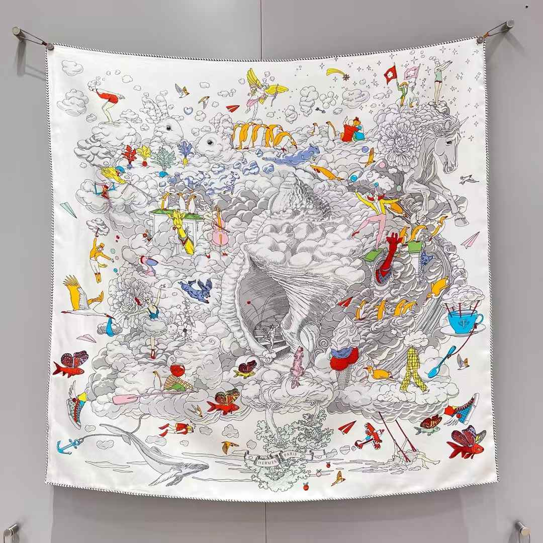 Hermès Square scarf view 1