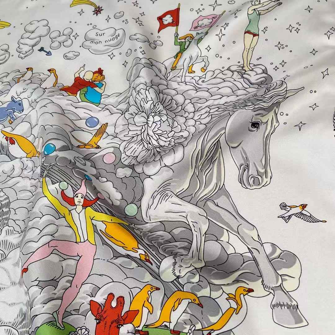 Hermès Square scarf view 3