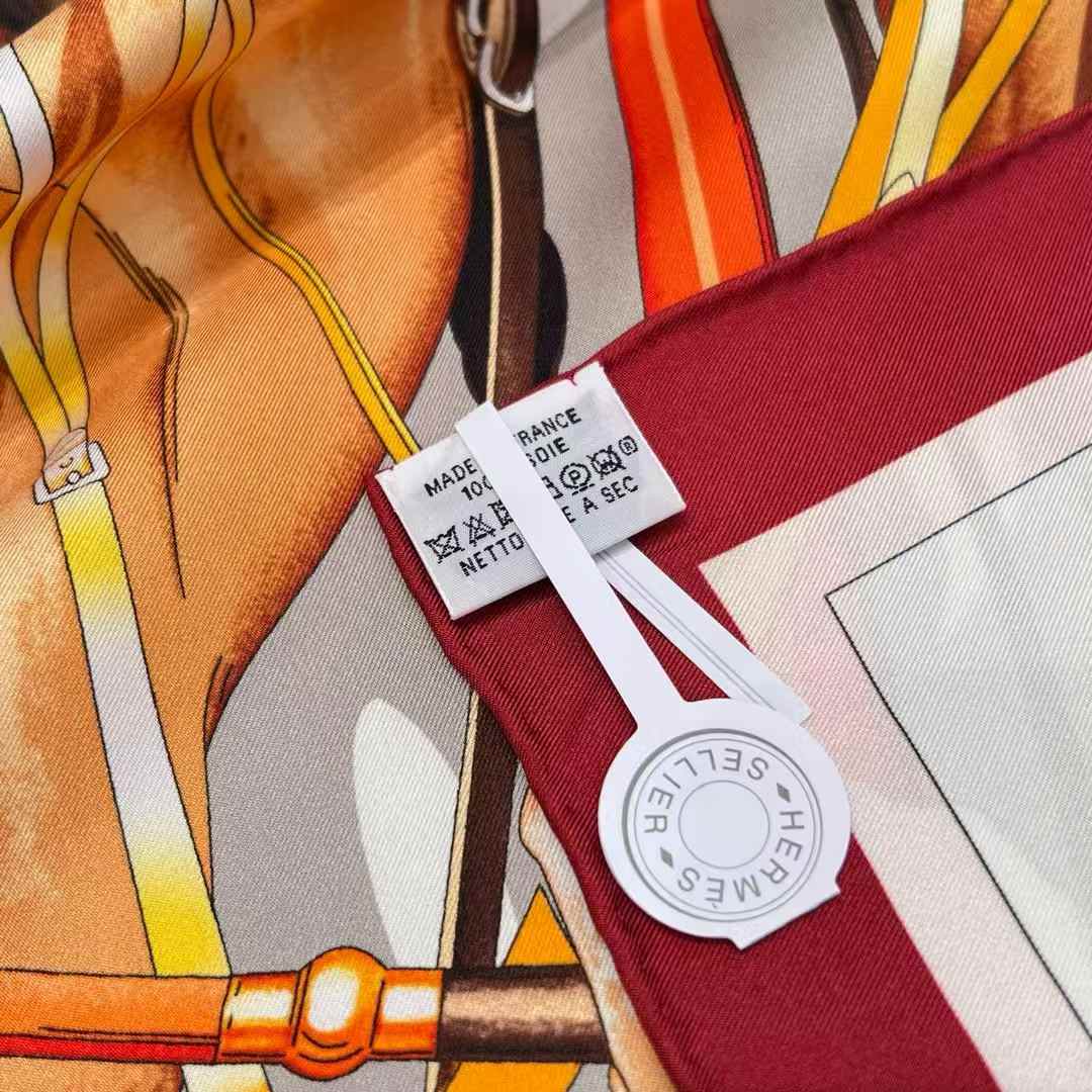 Hermès Square scarf view 4