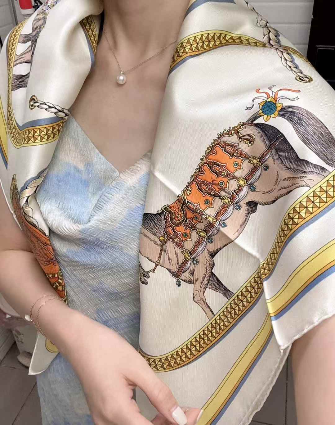 Hermès Square scarf view 9