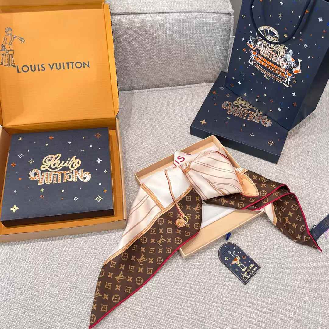 Louis Vuitton Square scarf view 7