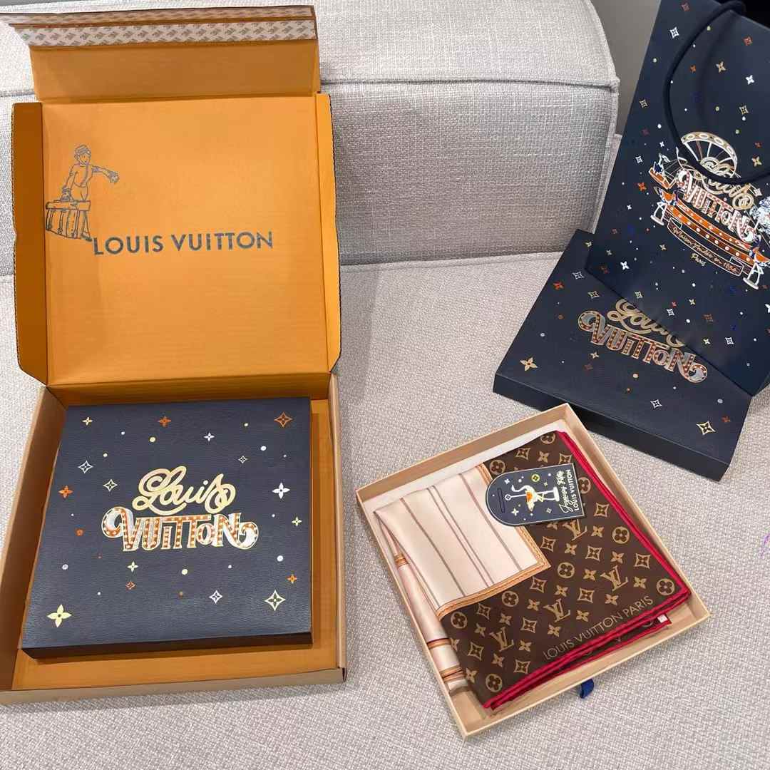 Louis Vuitton Square scarf view 8