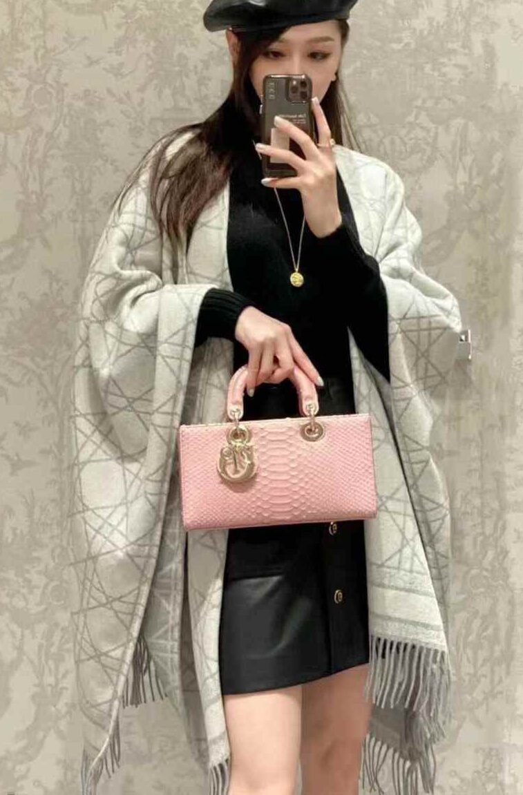 Dior Double cloak view 1