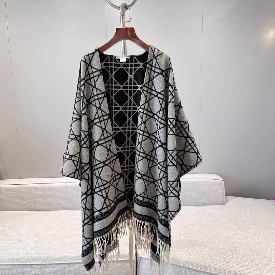Dior Double cloak view 2