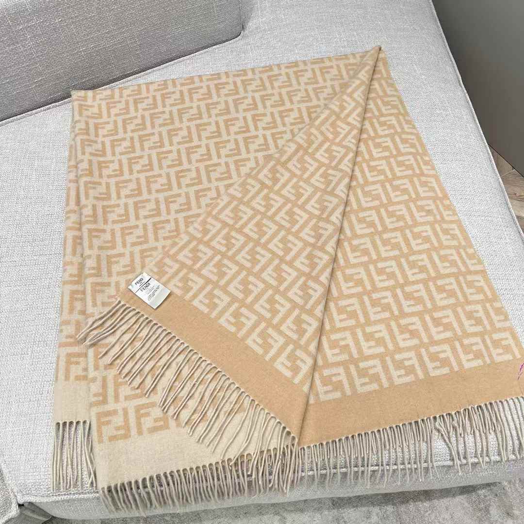 Fendi Blanket&Eye mask view 5
