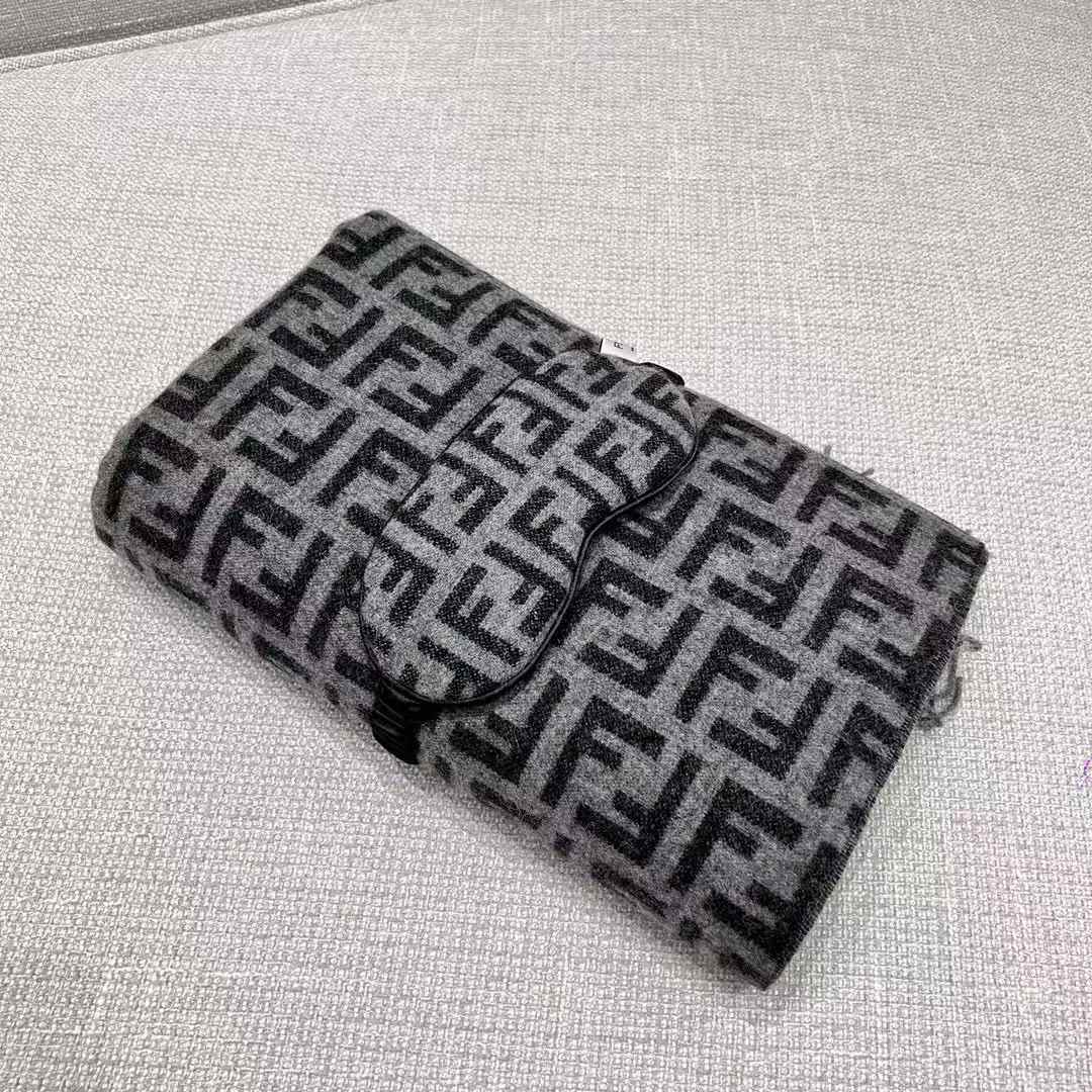 Fendi Blanket&Eye mask view 4