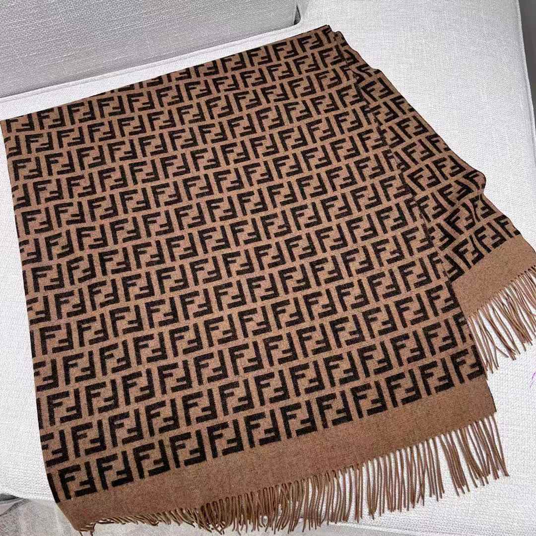 Fendi Blanket&Eye mask view 4