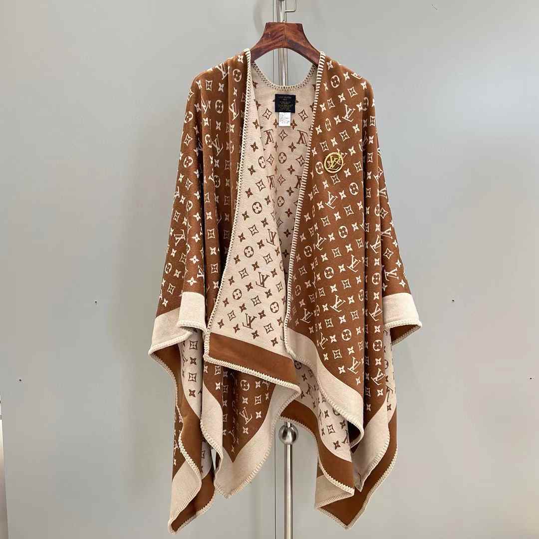 Louis Vuitton Capes view 2
