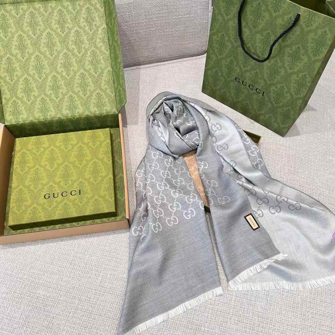 Gucci Double scarf view 2