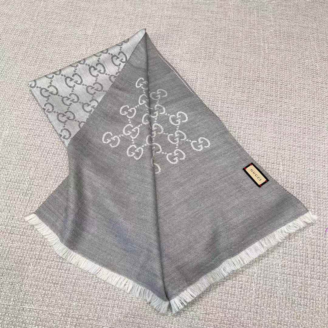 Gucci Double scarf view 5