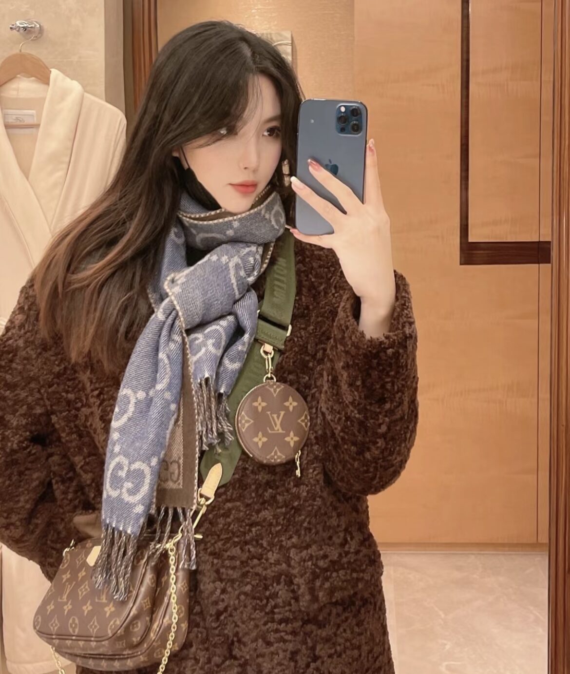 Gucci Double scarf view 1