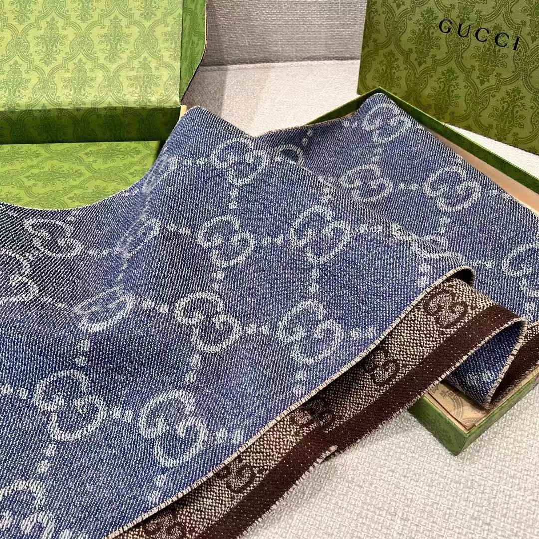 Gucci Double scarf view 6