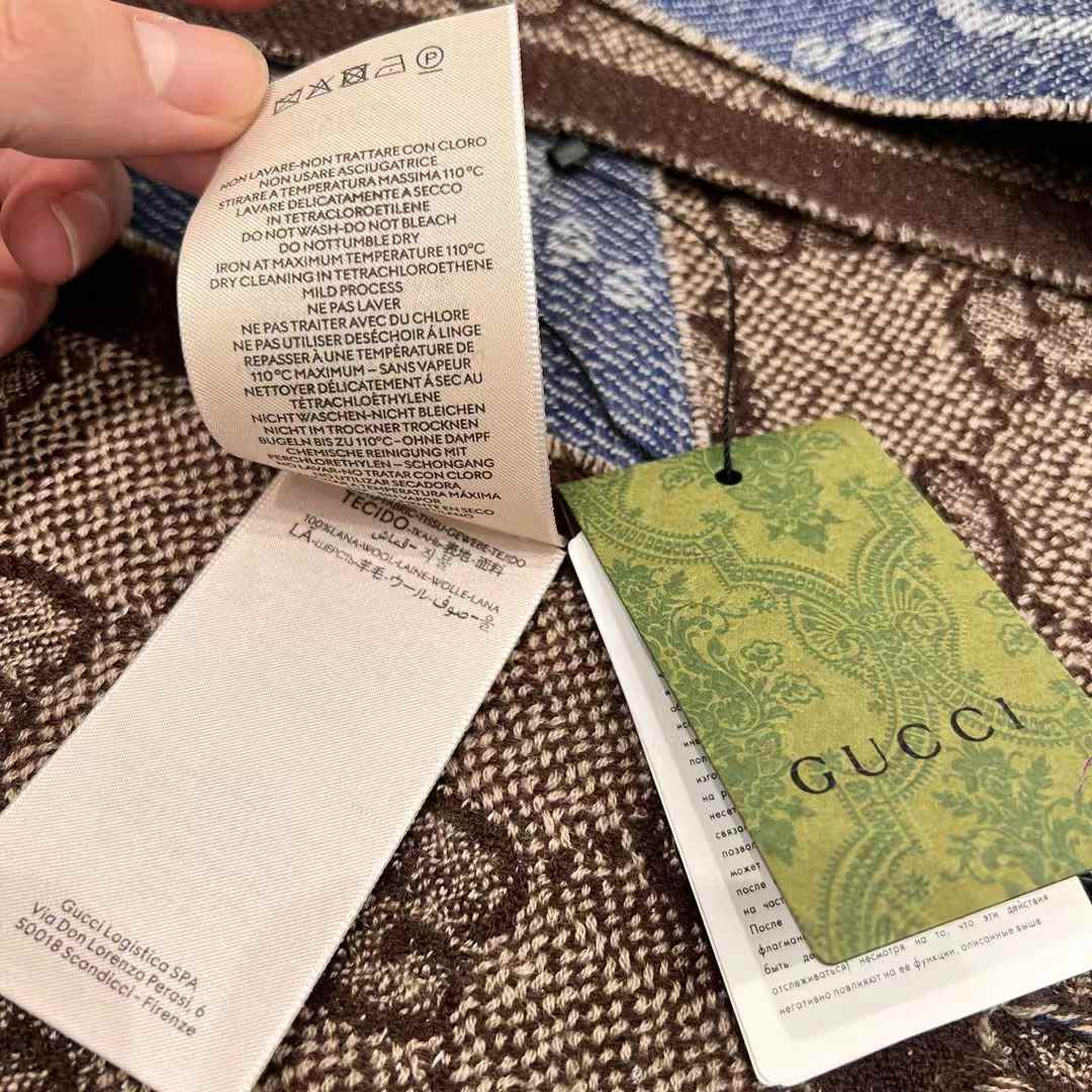 Gucci Double scarf view 7