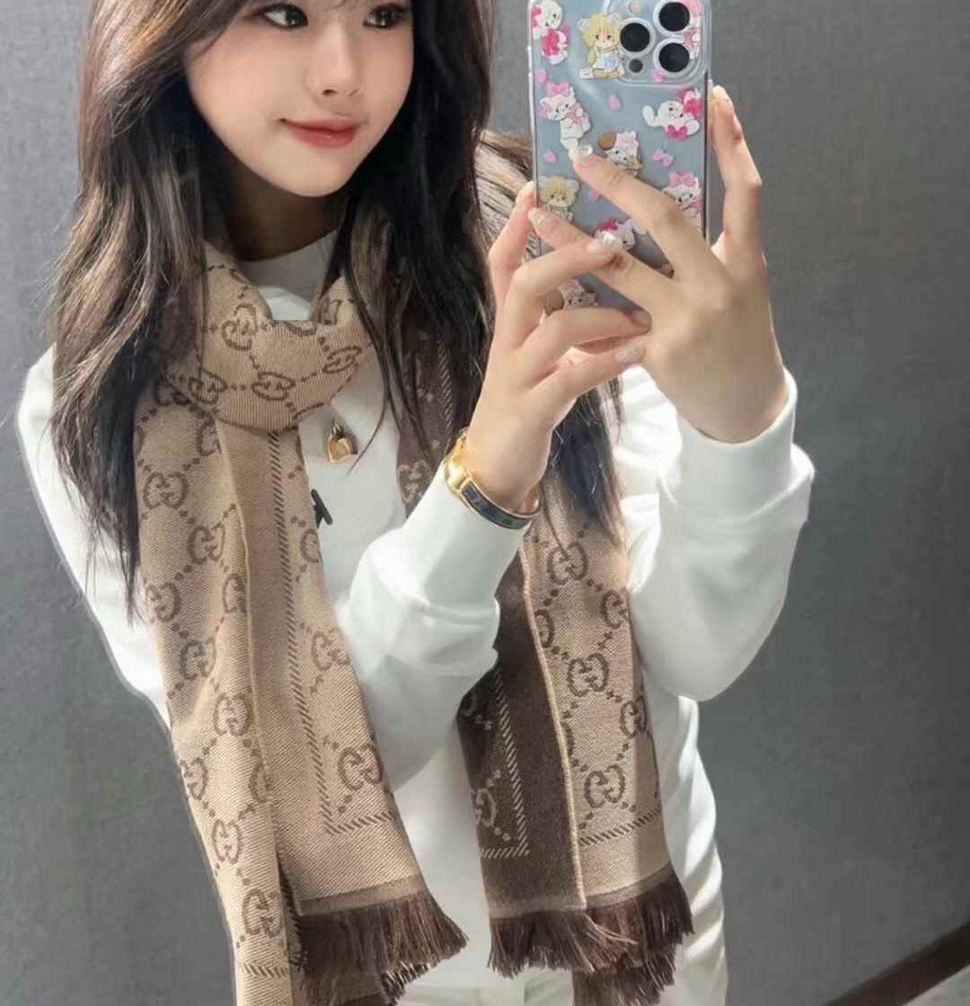 Gucci Double scarf view 1