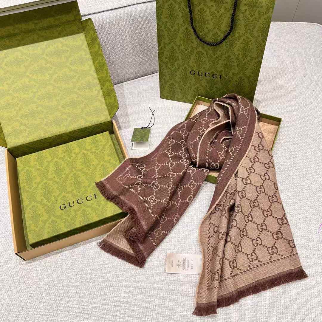 Gucci Double scarf view 2