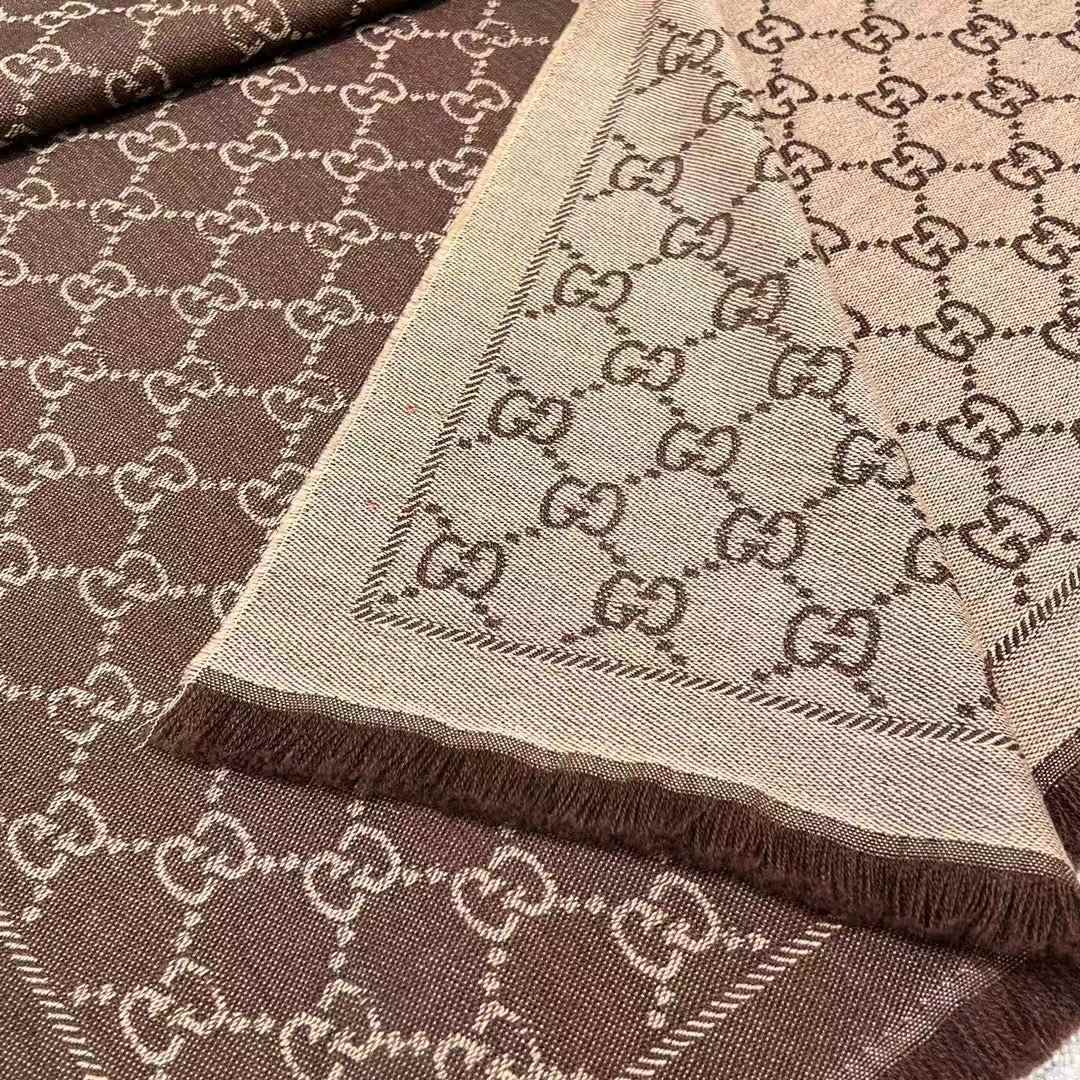 Gucci Double scarf view 4