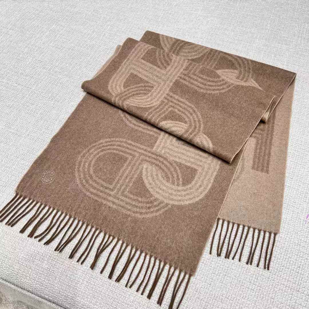 Hermès Scarf view 3
