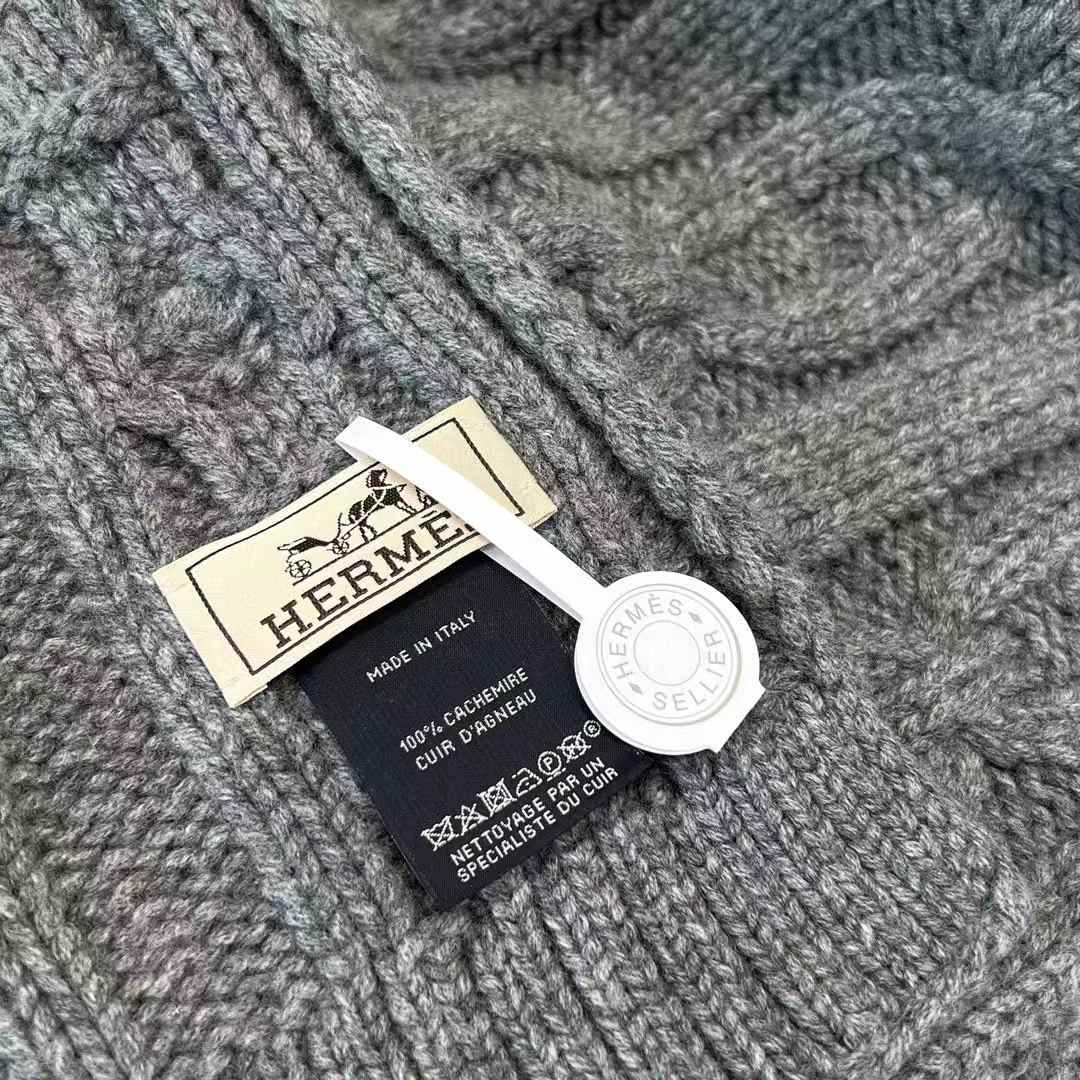 Hermès Scarf view 5