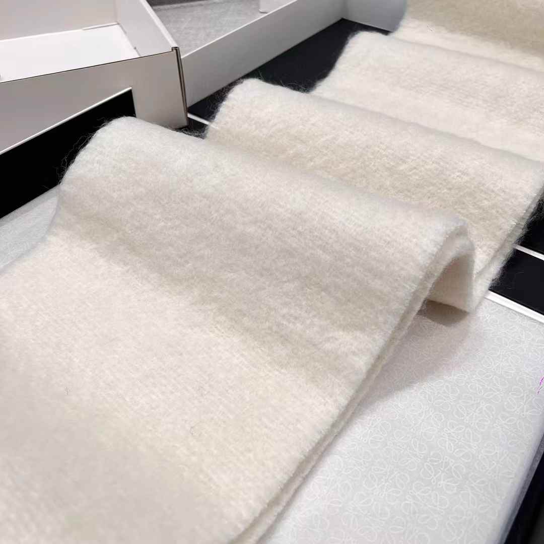 Loewe Scarf view 7