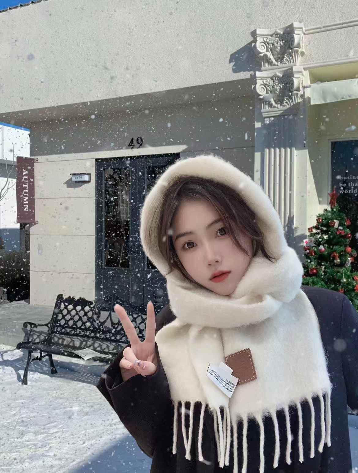 Loewe Scarf view 9