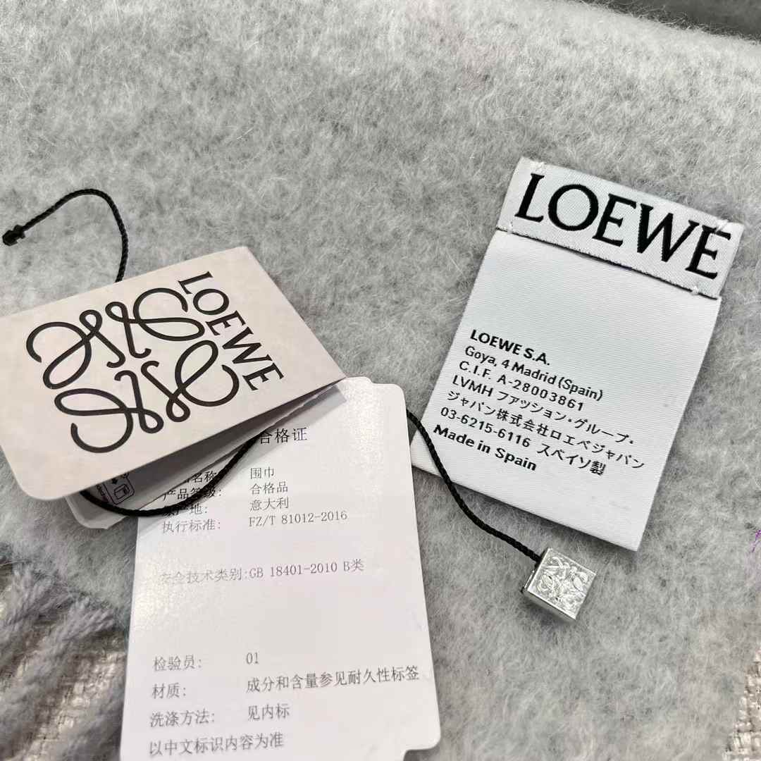 Loewe Scarf view 4