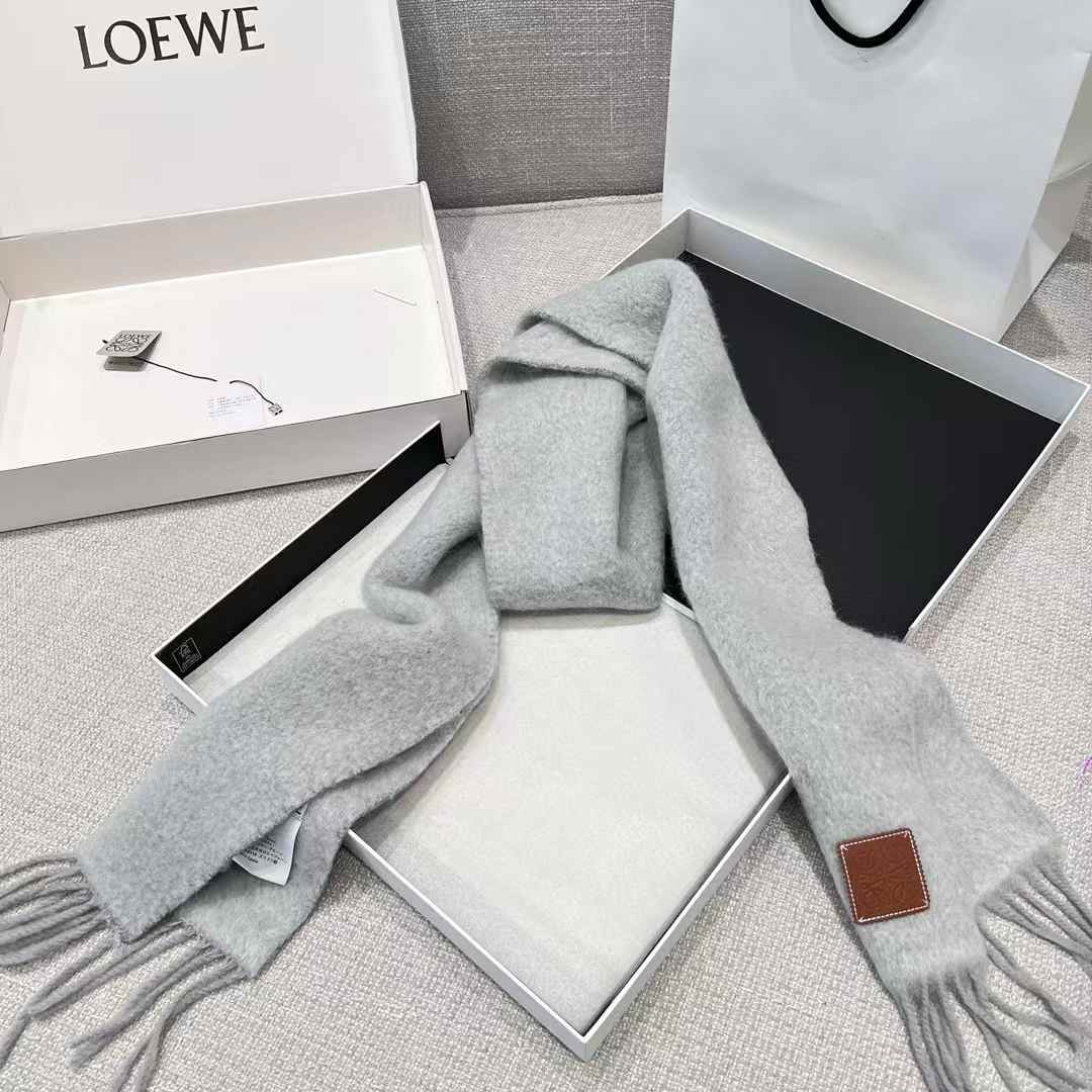Loewe Scarf view 8