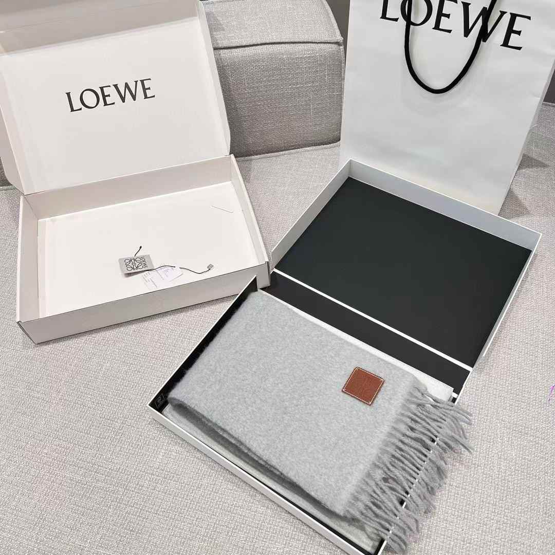 Loewe Scarf view 9