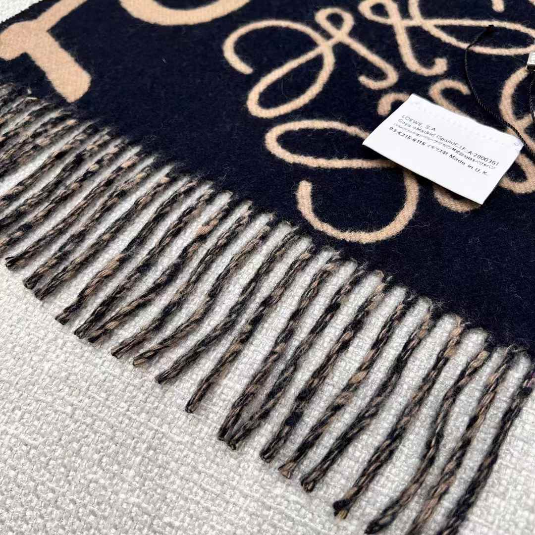 Loewe Double scarf view 7