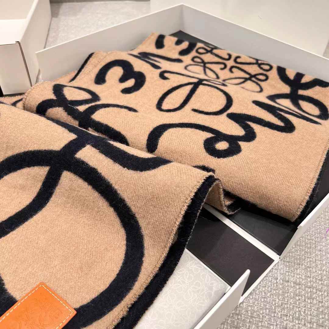 Loewe Double scarf view 8