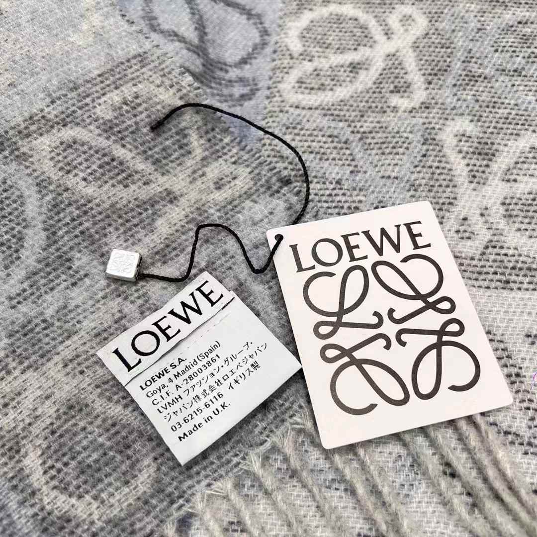 Loewe Double-sided chess-style scarf view 2