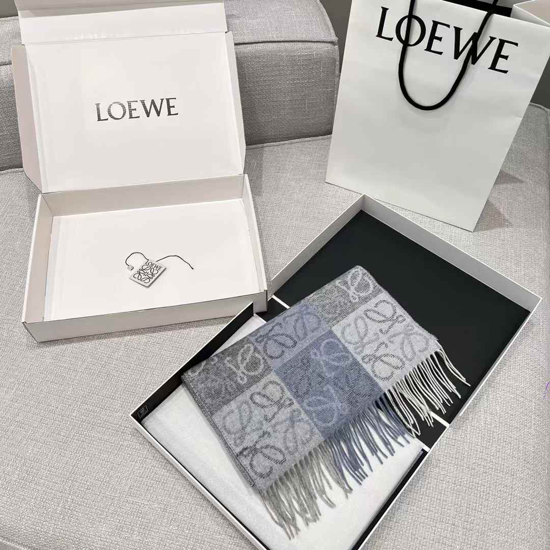 Loewe Double-sided chess-style scarf view 7
