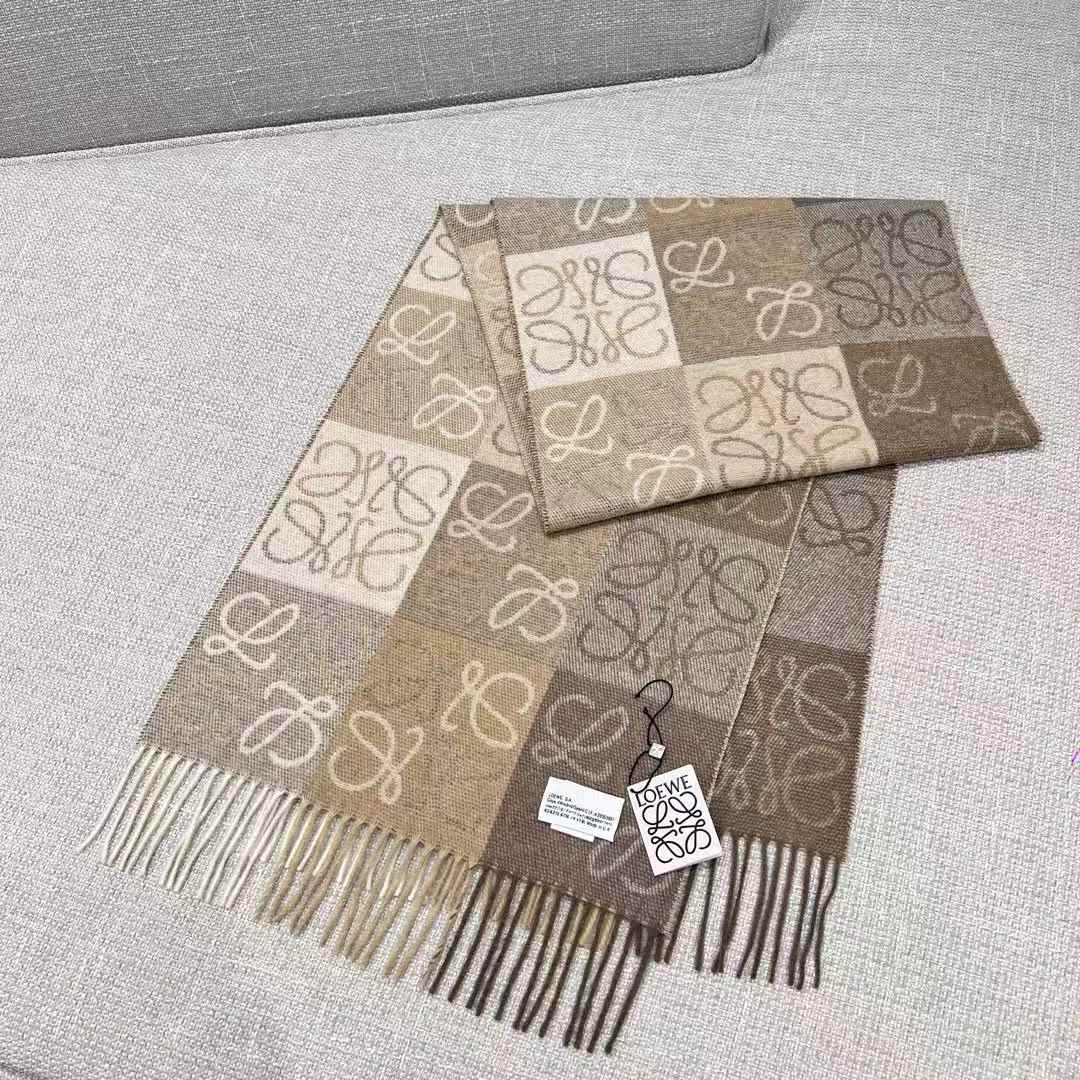 Loewe Double-sided chess-style scarf view 2