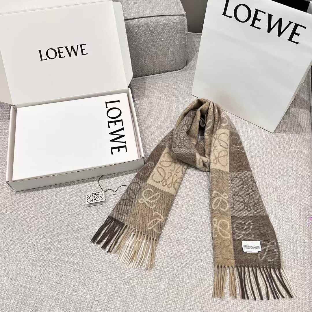 Loewe Double-sided chess-style scarf view 9
