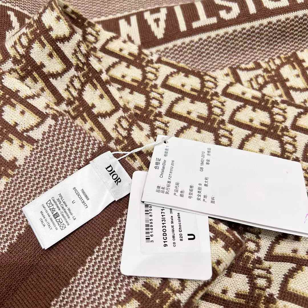 Dior Wool scarf view 3