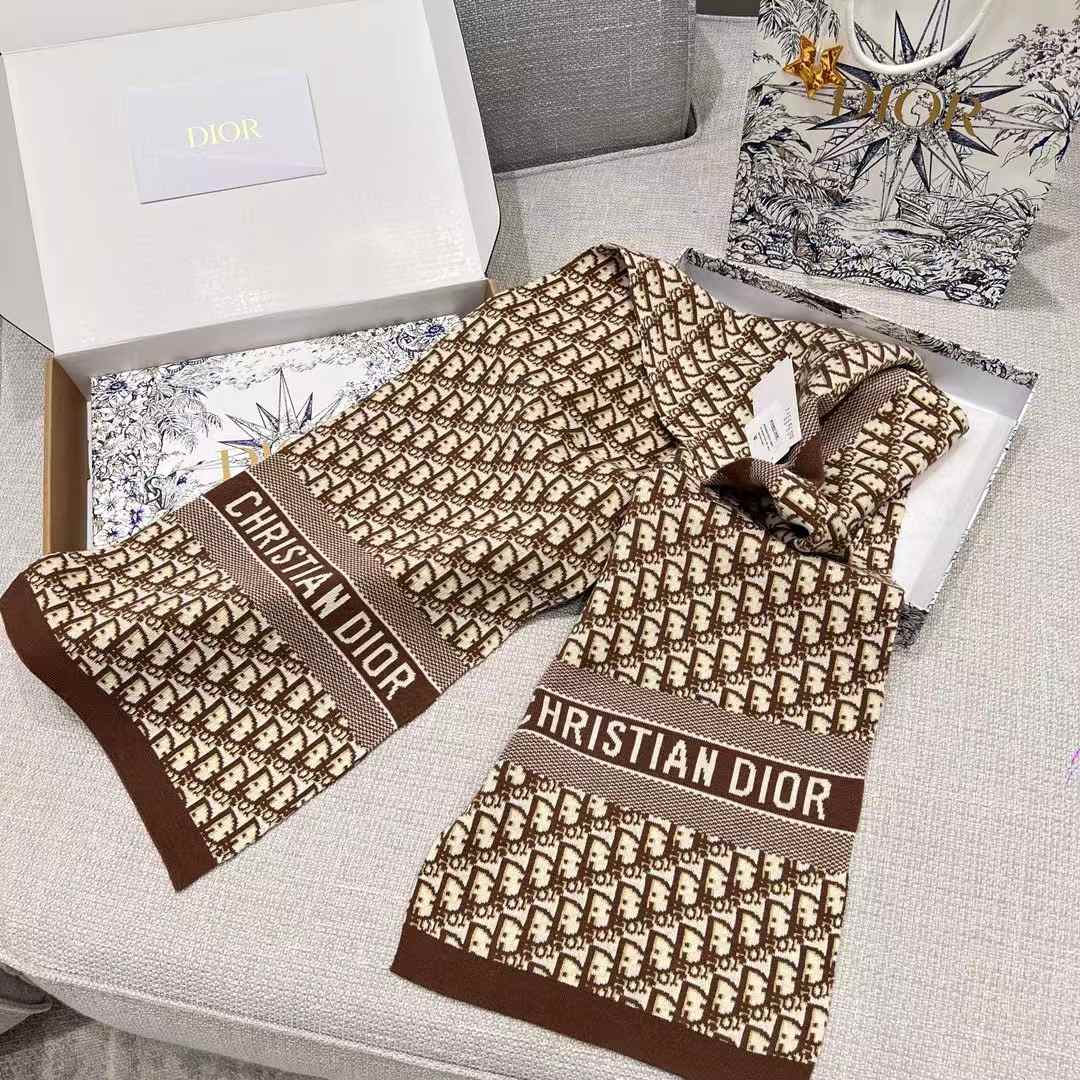Dior Wool scarf view 9