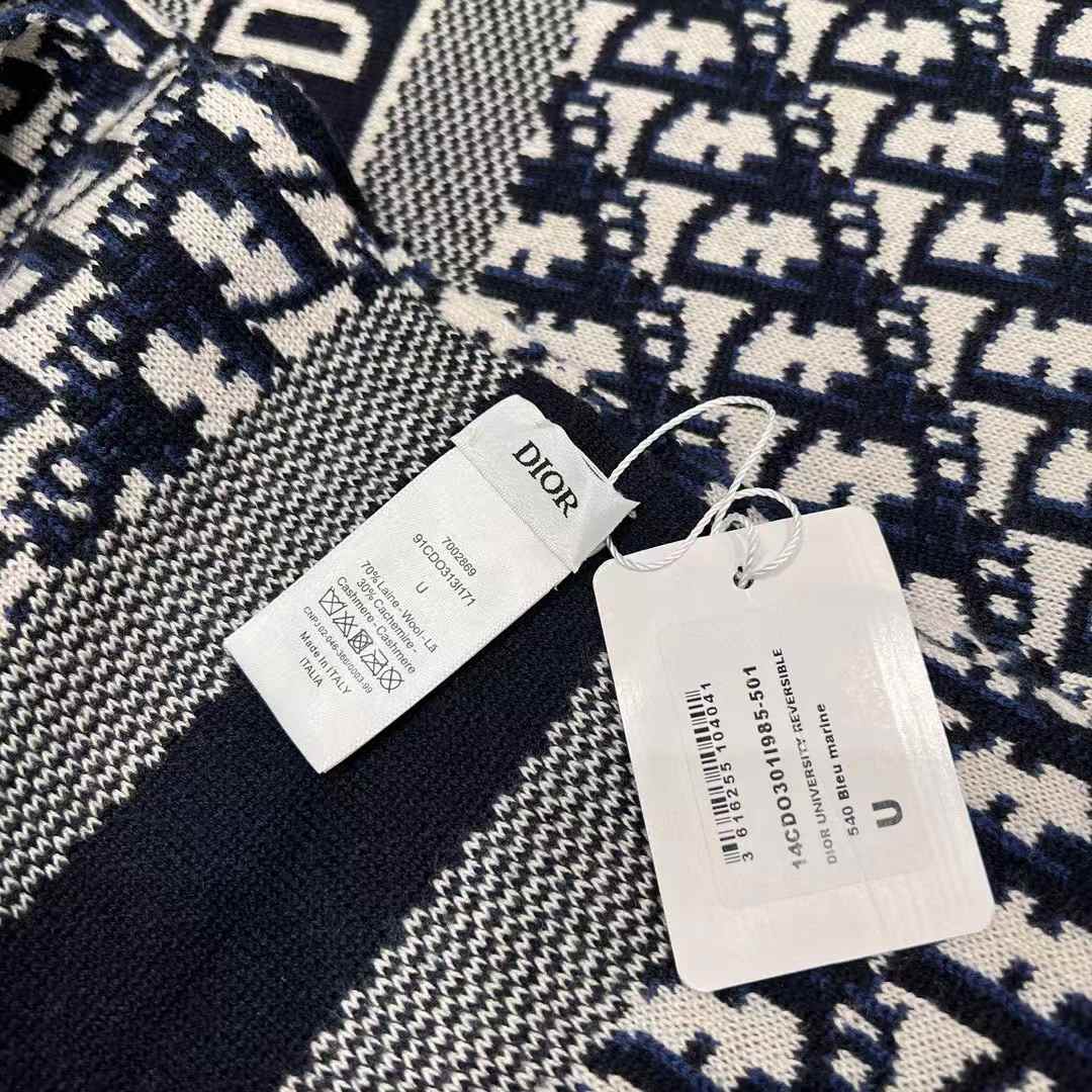 Dior Wool scarf view 3