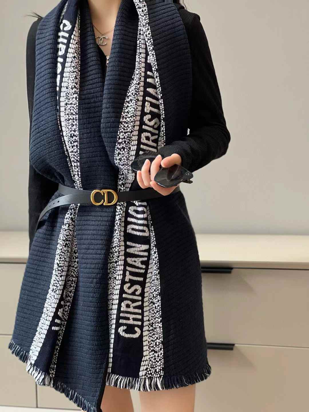 Dior Scarf view 9