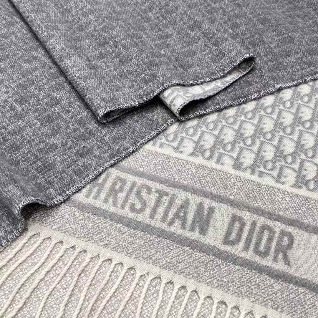 Dior Double cashmere scarf view 4