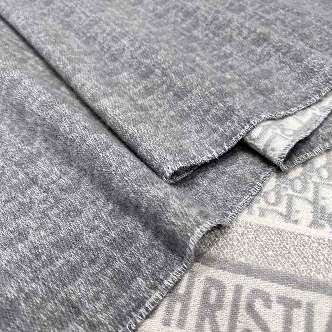 Dior Double cashmere scarf view 5