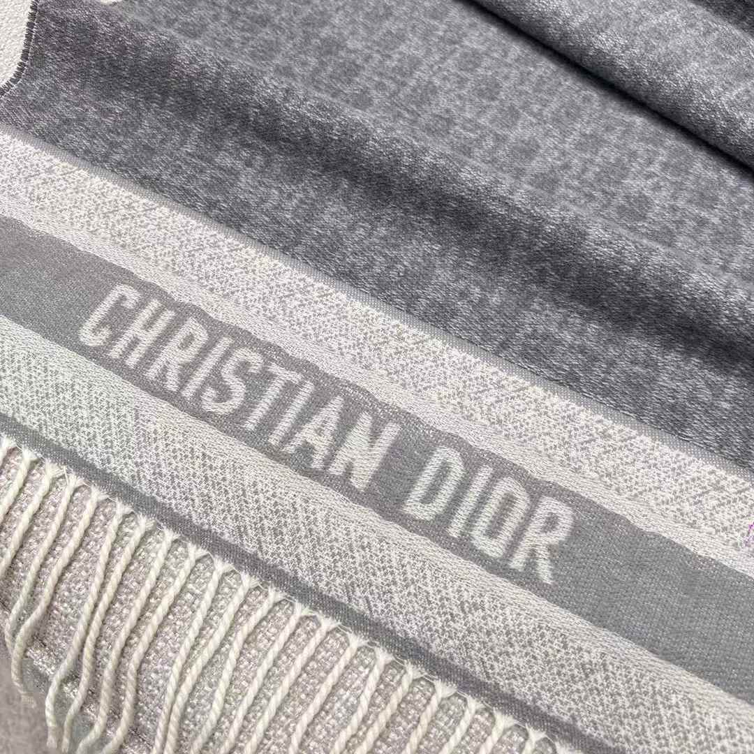 Dior Double cashmere scarf view 6