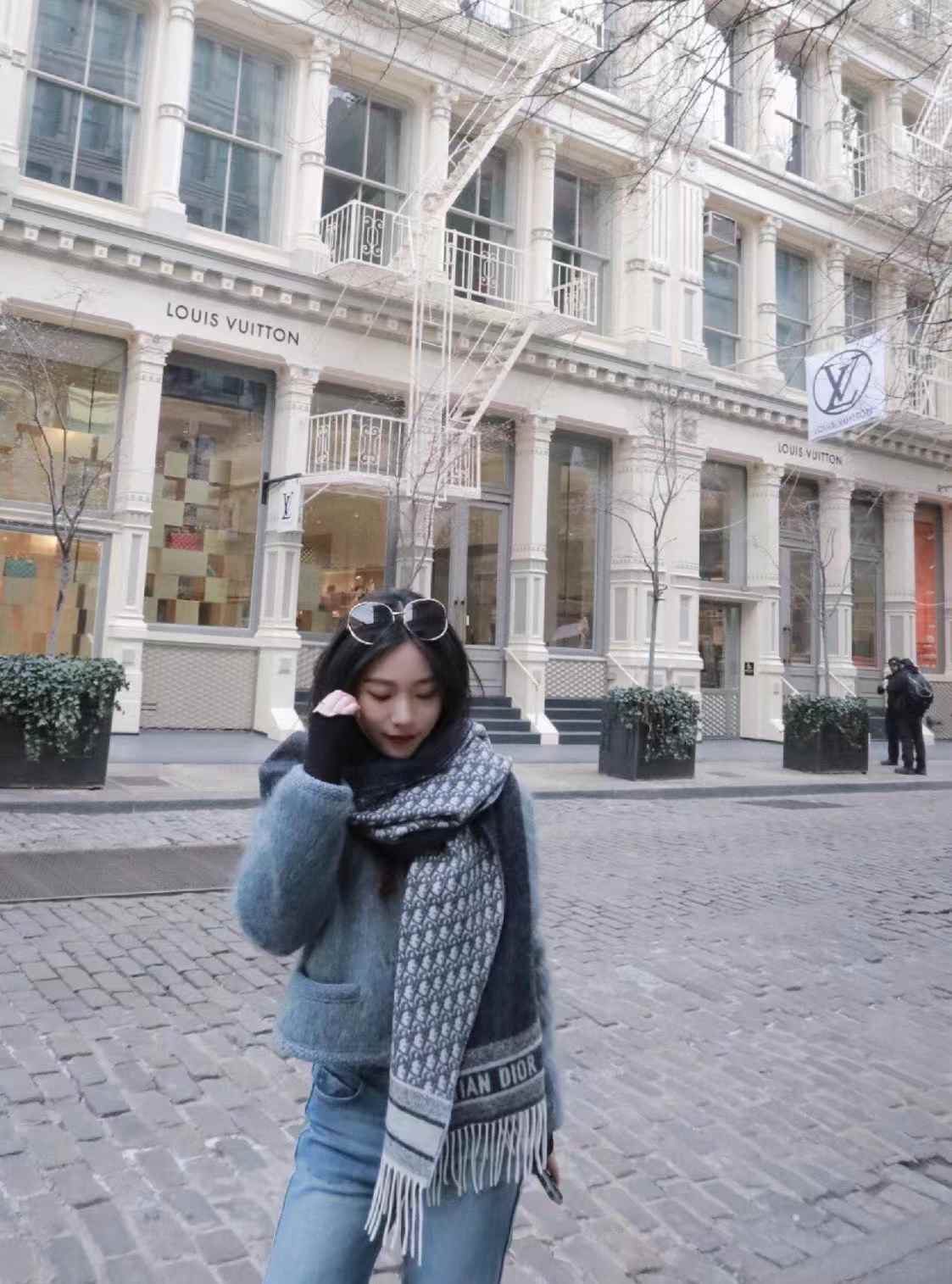 Dior Double cashmere scarf view 9