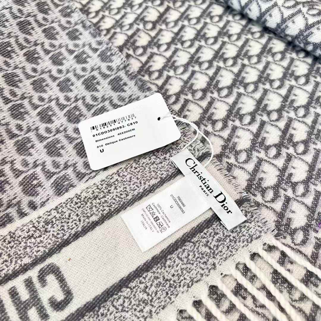 Dior Cashmere scarf view 5