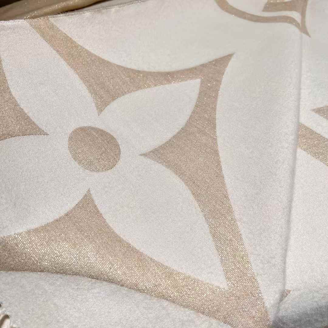 Louis Vuitton Shawl view 6