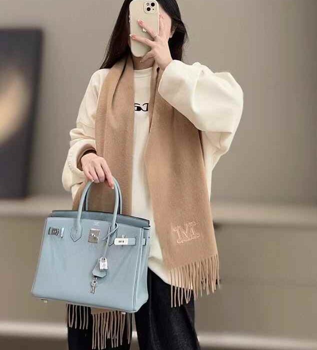 Max Mara Cashmere scarf view 1