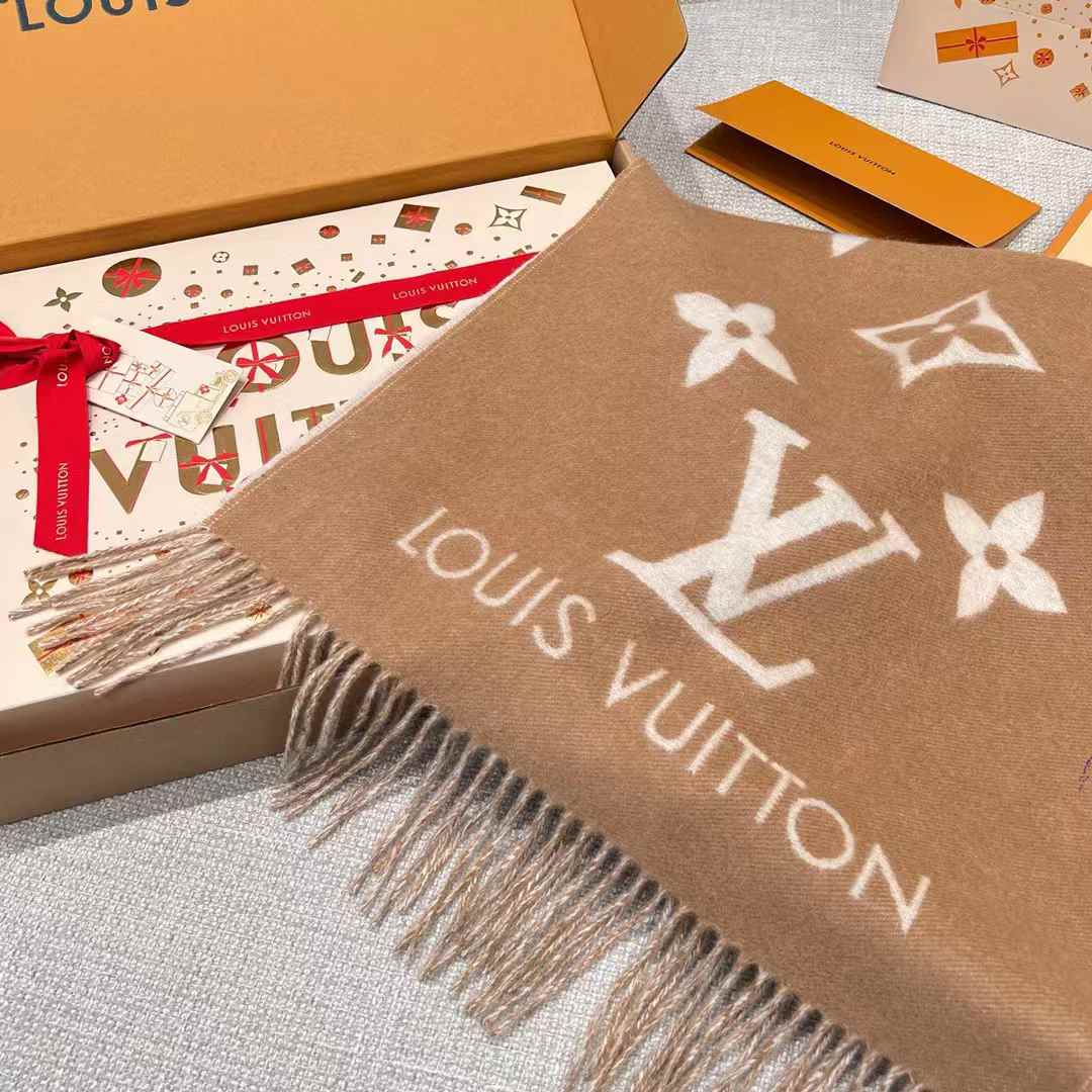 Louis Vuitton REYKJAVIK Classic scarf view 3